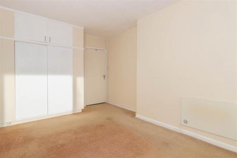 24, East Lodge Brighton Road, Lancing, BN15 8BQ