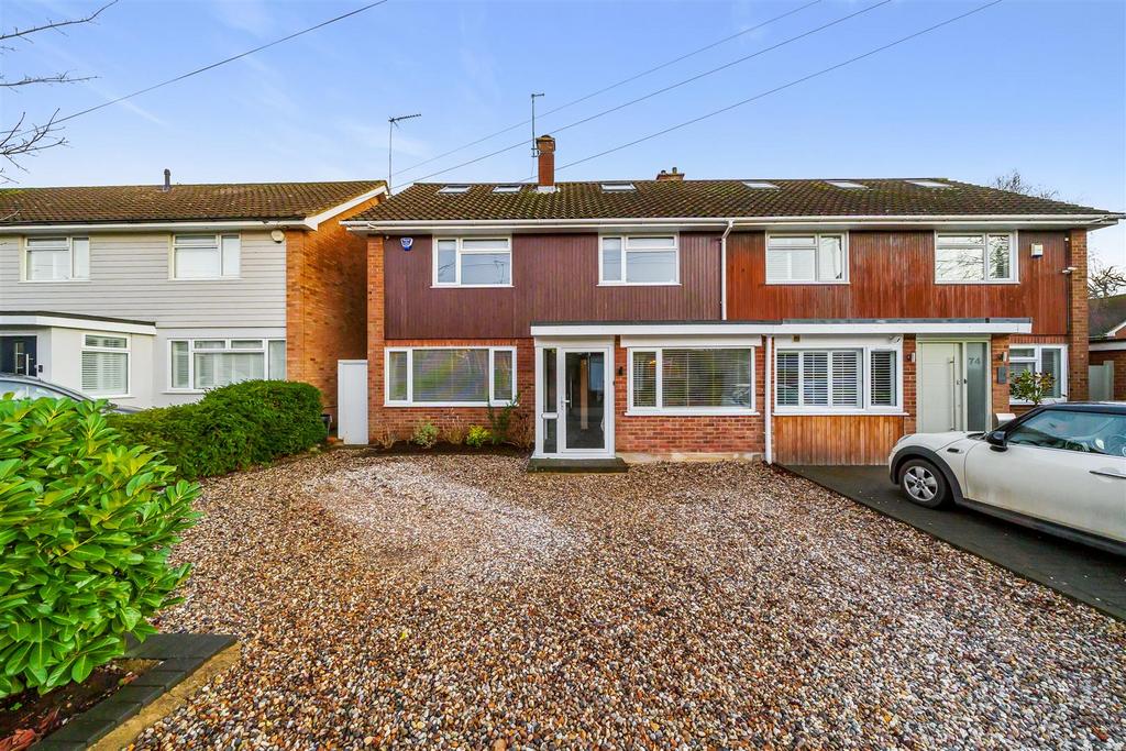 The Paddocks, Ingatestone 4 bed semidetached house for sale £750,000