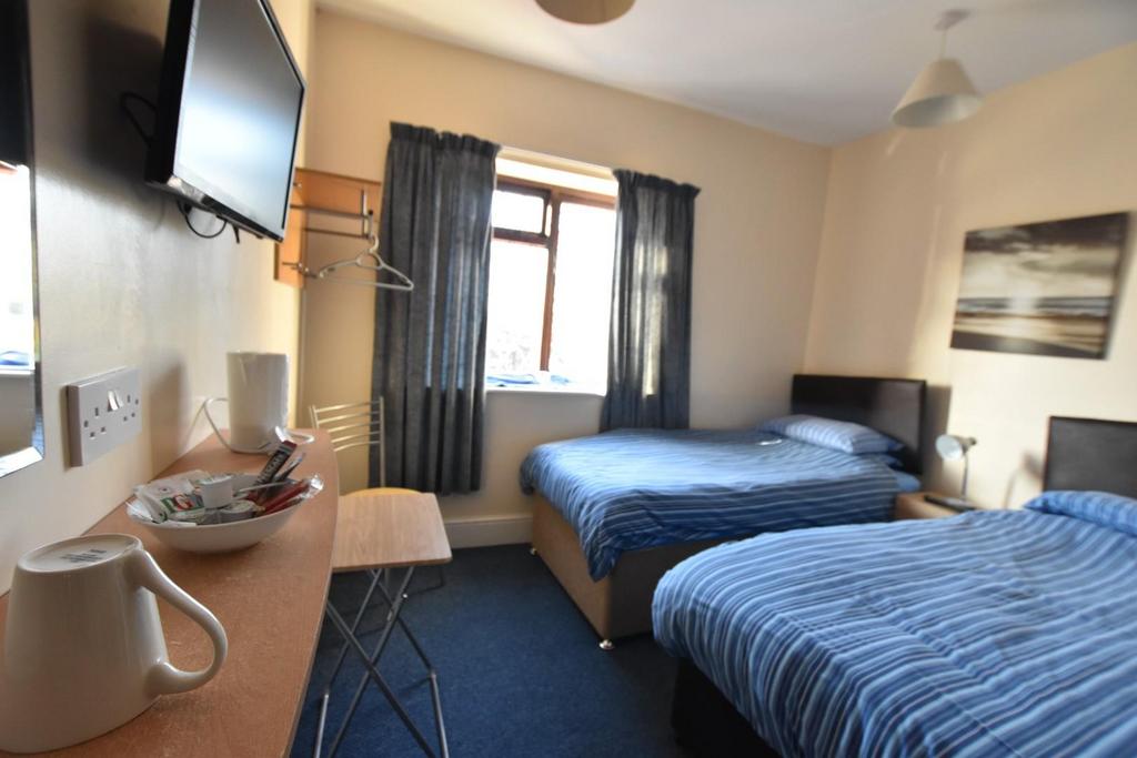 Bedroom 8