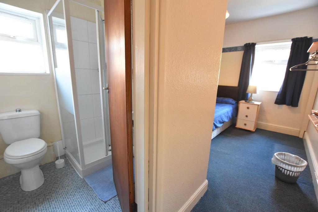 Bedroom 10