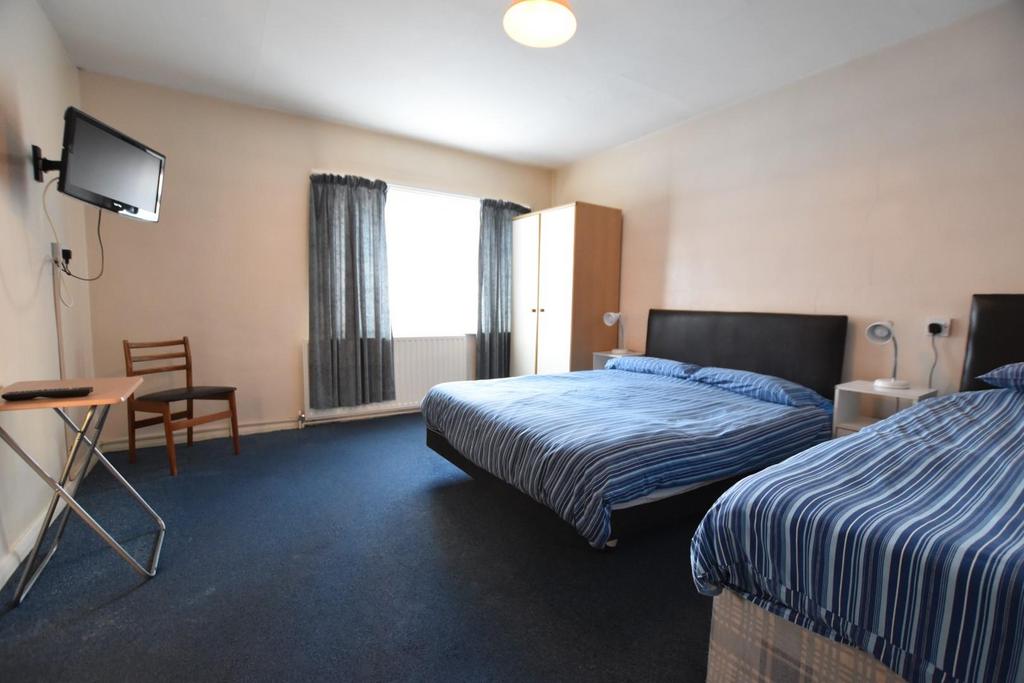 Bedroom 12