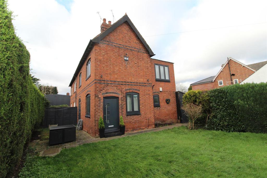Road South, Keresley, Coventry 3 bed semidetached house £