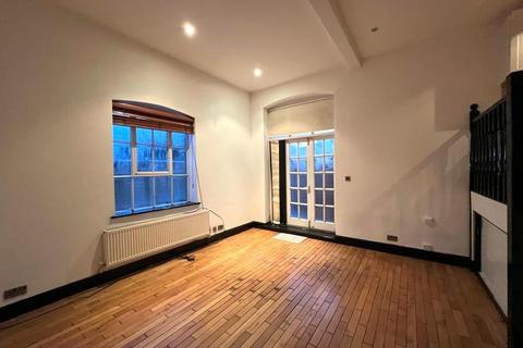 2 bedroom barn conversion to rent - Bank Street, Maidstone