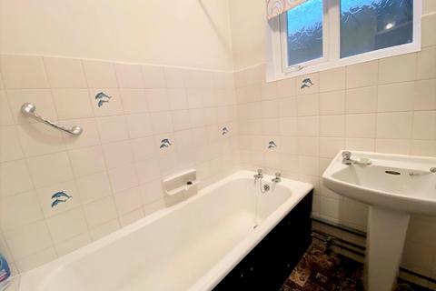 6 Park Square, Pool In Wharfedale, Otley, LS21 1LB