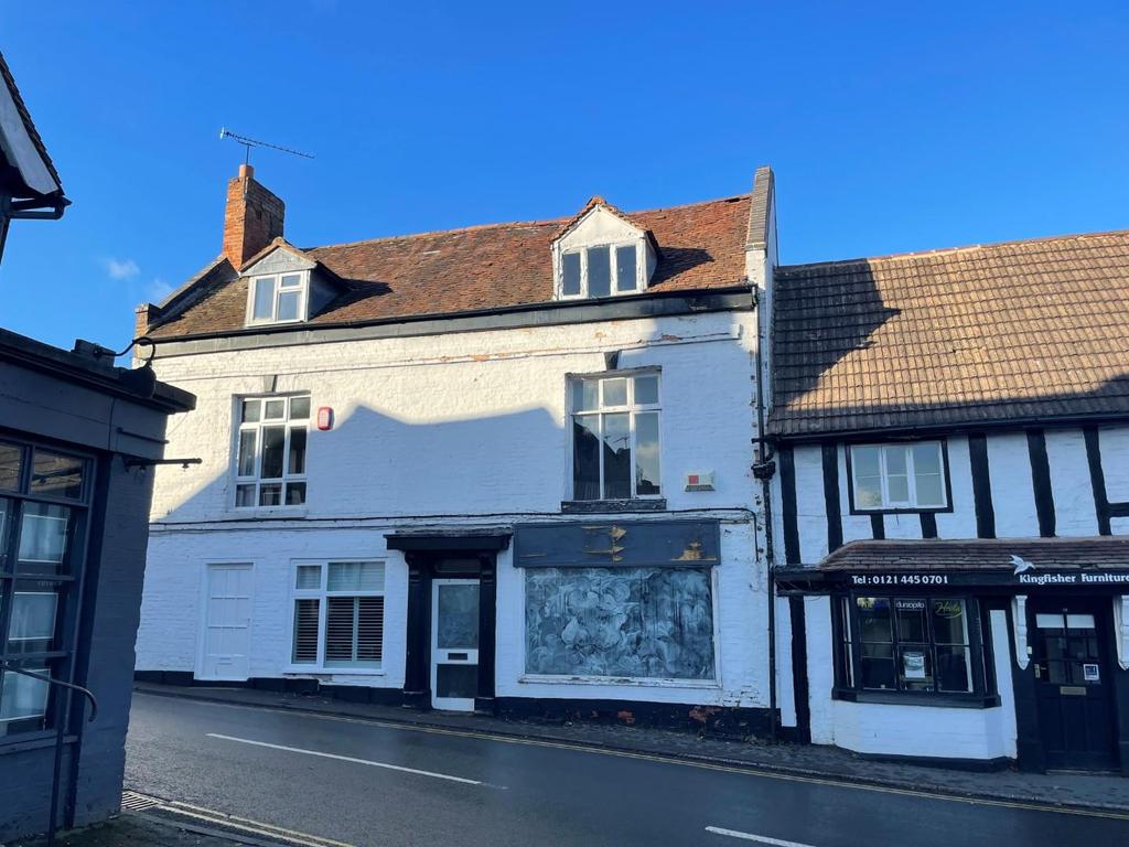 The Square, Alvechurch, Birmingham Retail property (high street) £160,000