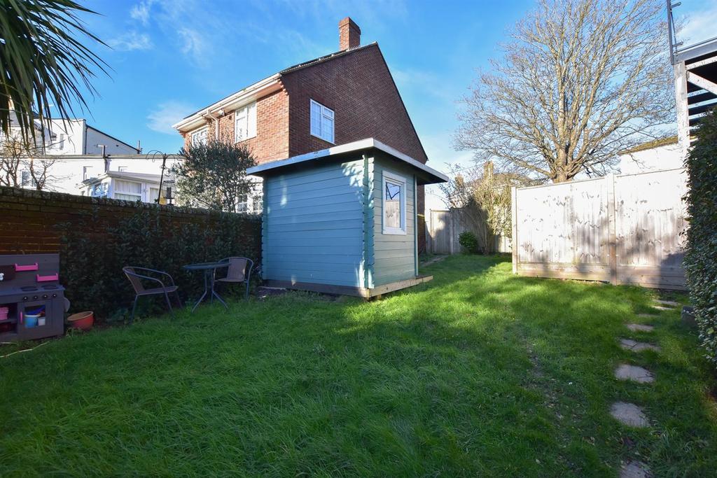 Dane Road, St. LeonardsOnSea 2 bed flat £275,000