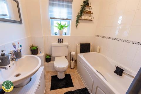 4, Castlegate Cottages Castlegate, Tickhill, Doncaster, DN11 9QQ