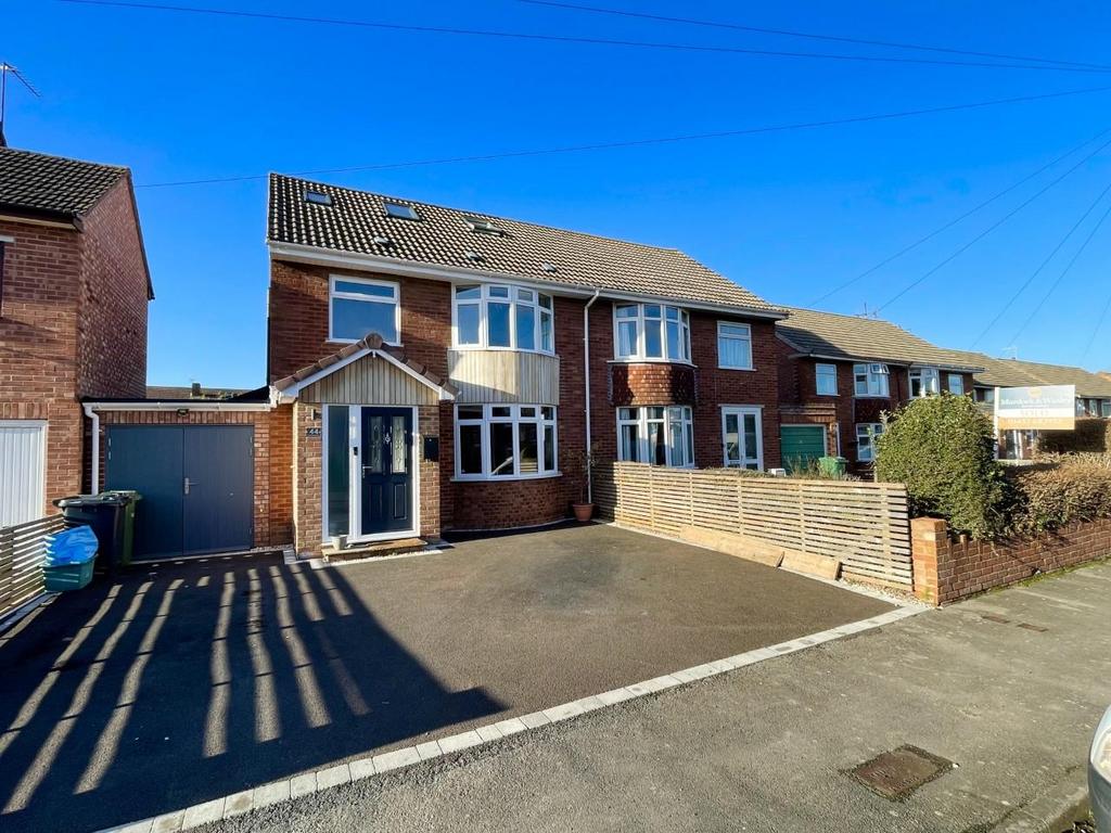 Lynmouth Road, Hucclecote, Gloucester 4 bed semidetached house £375,000