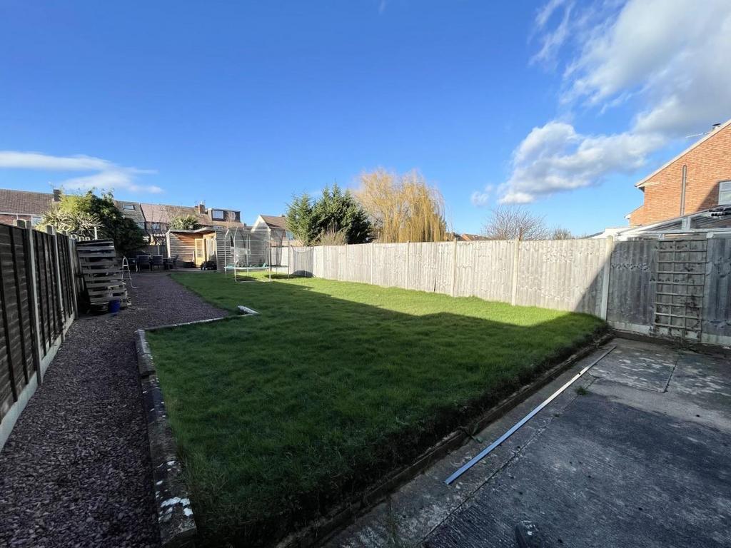 Lynmouth Road, Hucclecote, Gloucester 4 bed semidetached house £375,000