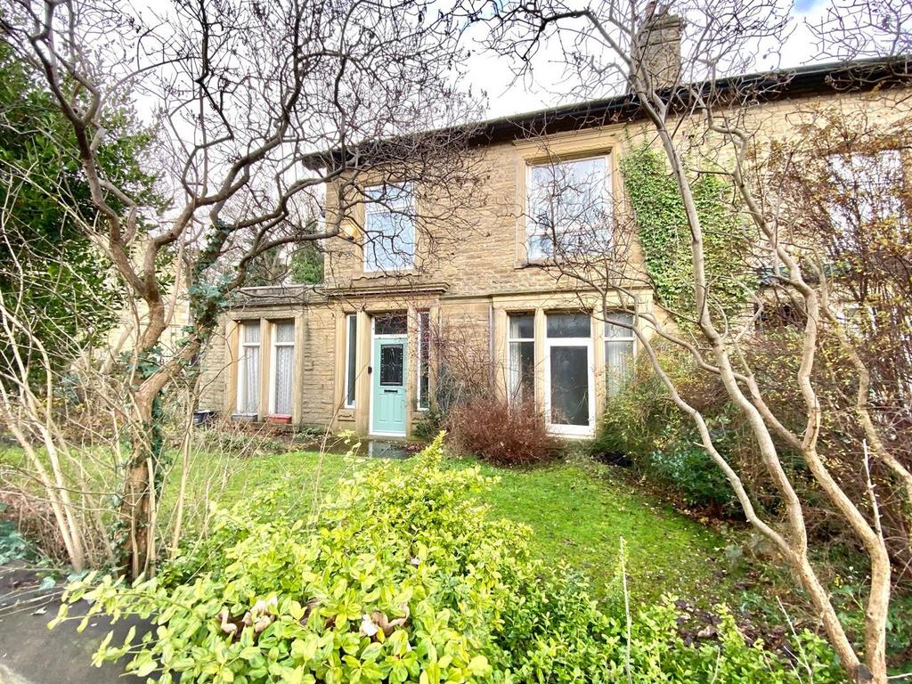 Huddersfield Road, Halifax 5 bed end of terrace house for sale £300,000