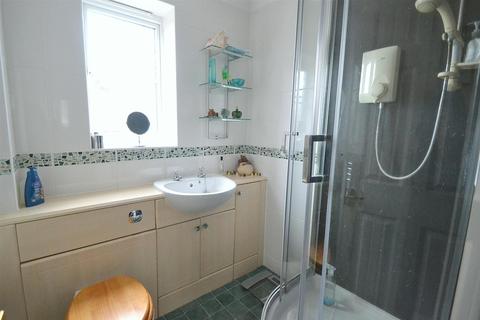 7 Blacksmiths Copse, Hailsham, BN27 3XB