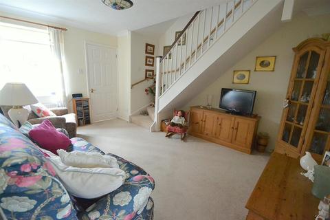 7 Blacksmiths Copse, Hailsham, BN27 3XB