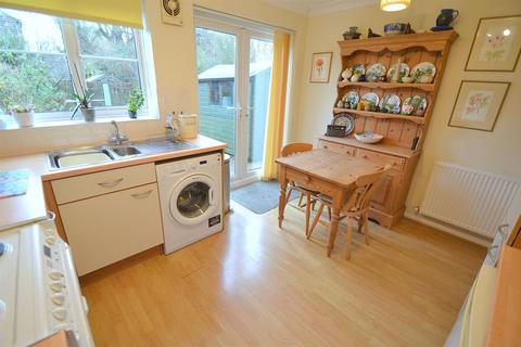 7 Blacksmiths Copse, Hailsham, BN27 3XB