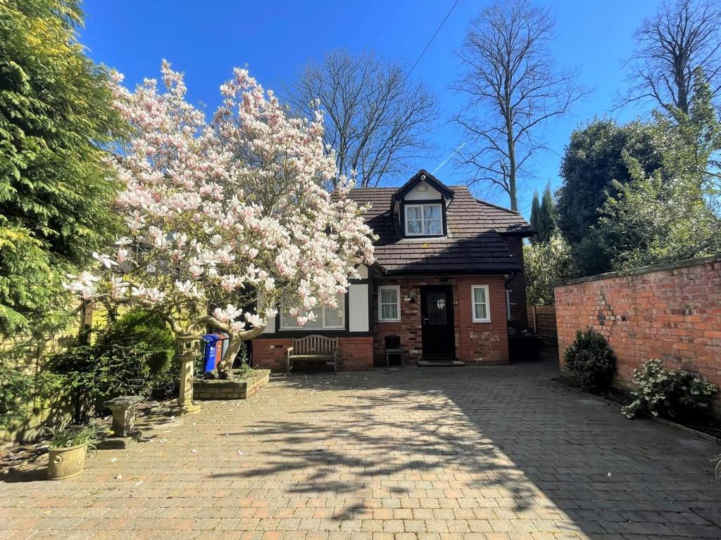 Elm Road, Didsbury 3 bed detached house for sale £750,000
