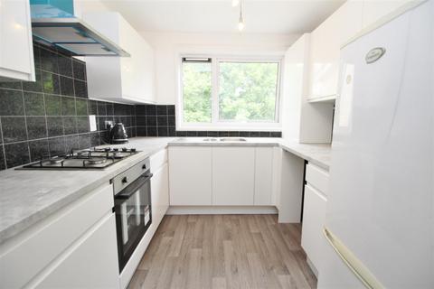 1 bedroom flat to rent, Holyrood Crescent, St.Albans