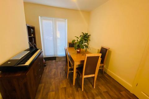 37 Ashburnham Road, Northampton, NN1 4QY