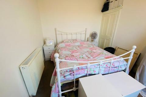 37 Ashburnham Road, Northampton, NN1 4QY