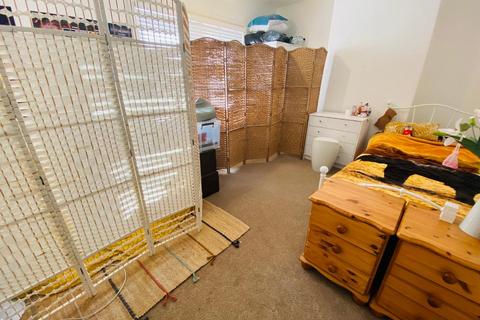 37 Ashburnham Road, Northampton, NN1 4QY