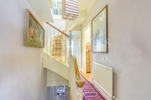 75 Kilravock Street, London, W10 4HY