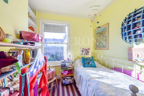 75 Kilravock Street, London, W10 4HY