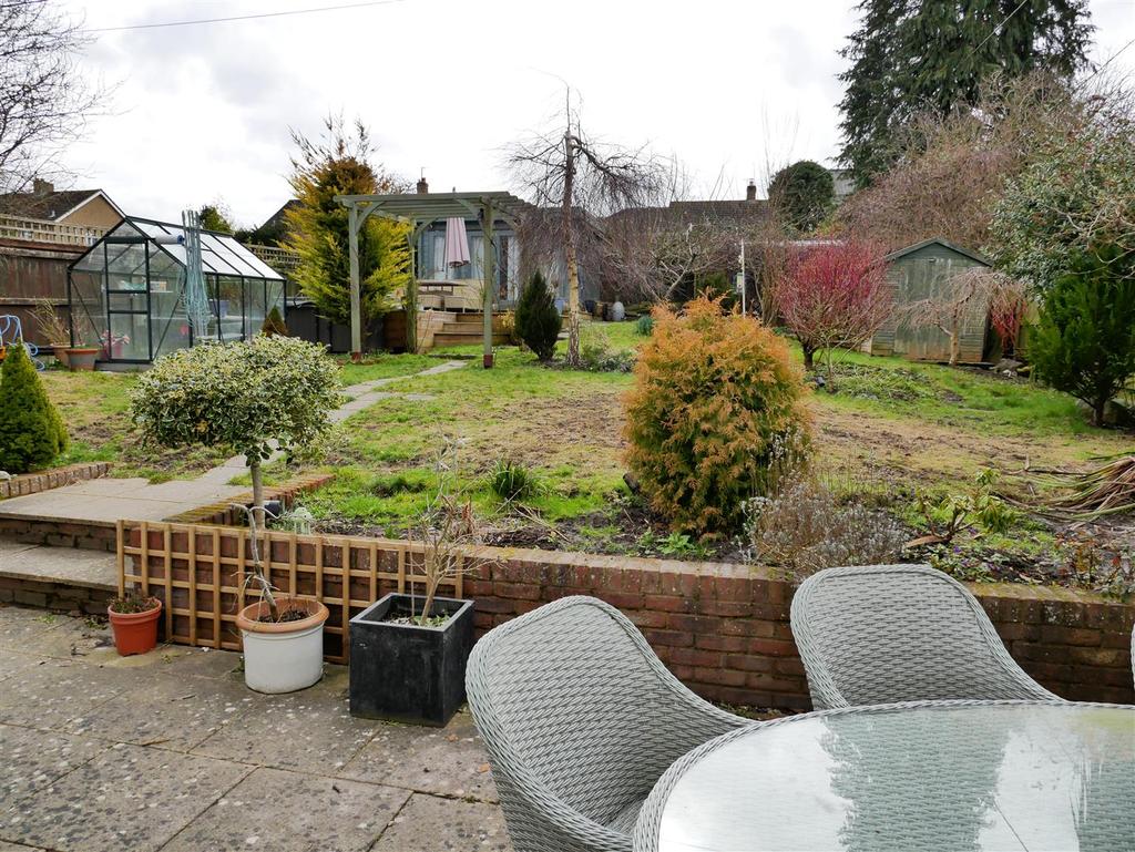 The Street, Cherhill, Calne 4 bed detached house £650,000