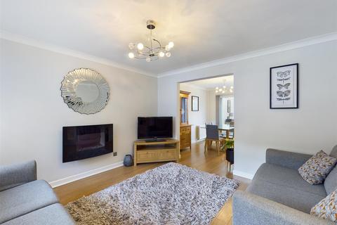 40 Quail Gardens, South Croydon, CR2 8TF