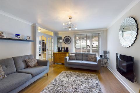 40 Quail Gardens, South Croydon, CR2 8TF