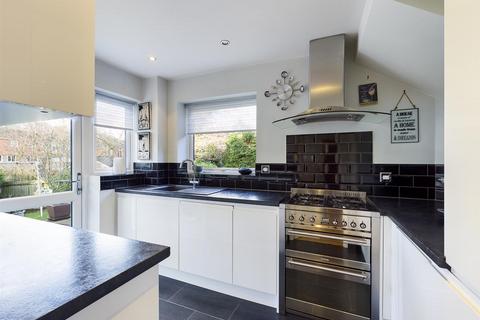 40 Quail Gardens, South Croydon, CR2 8TF