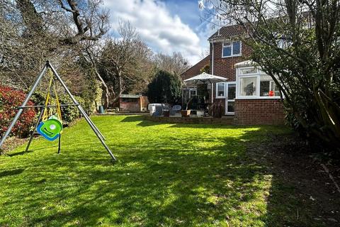 40 Quail Gardens, South Croydon, CR2 8TF