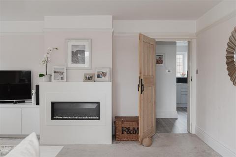 Bramshaw Tops Colley Lane, Reigate, RH2 9DD