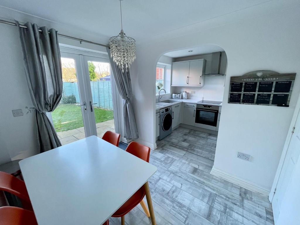 Bridge Meadow Way, Grange Park, Northampton NN4 3 bed semidetached