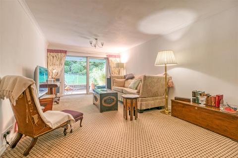 2 bedroom maisonette for sale - Brooklands Court, Bush Hill Park