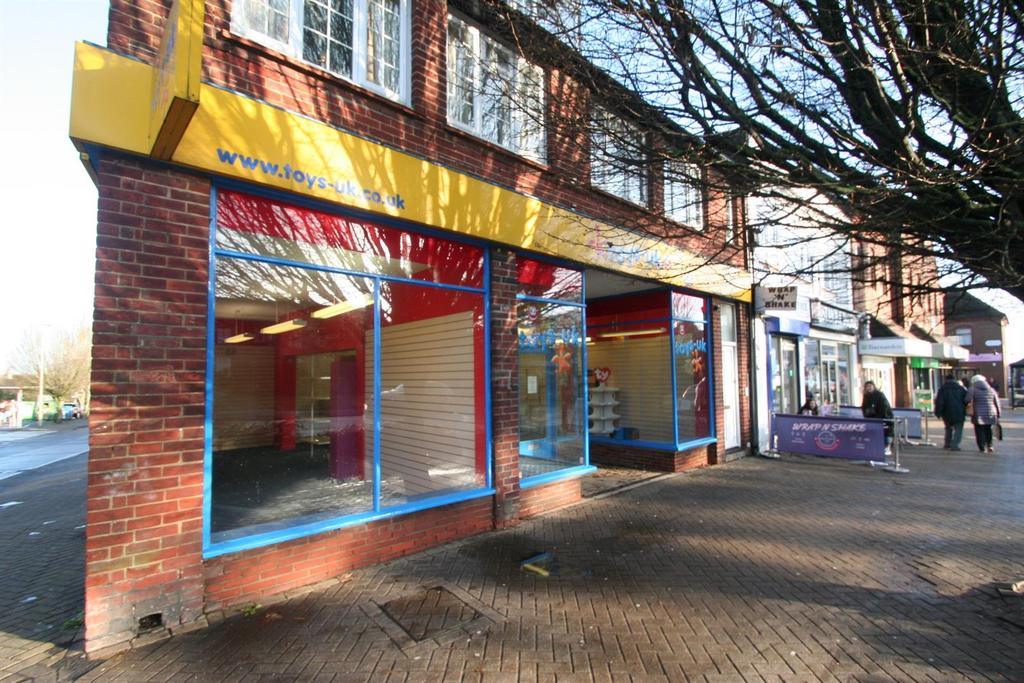 Broadway, Didcot Property £550,000