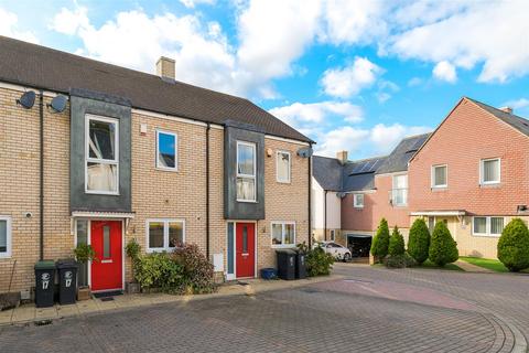 17 King George Way, Chingford, London, E4 7FN
