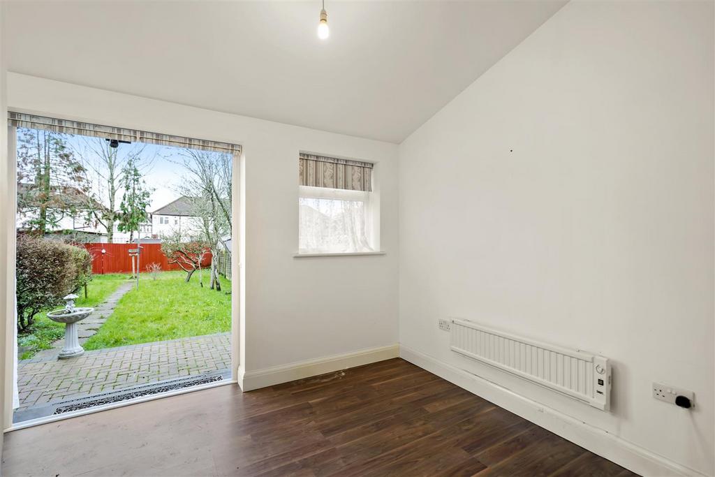 17 Sancroft Road - Qlcy Tl Xk1z HXNNf E18d V.jpg