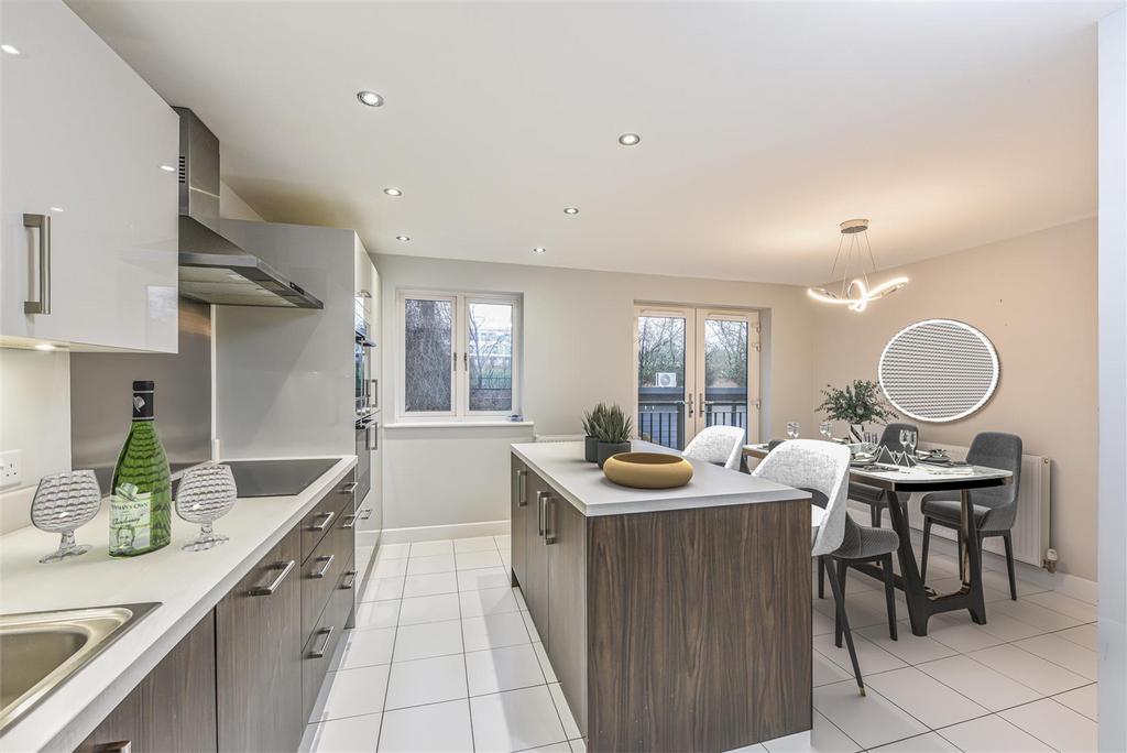 Nautilus Drive, Portchester 3 bed townhouse £400,000
