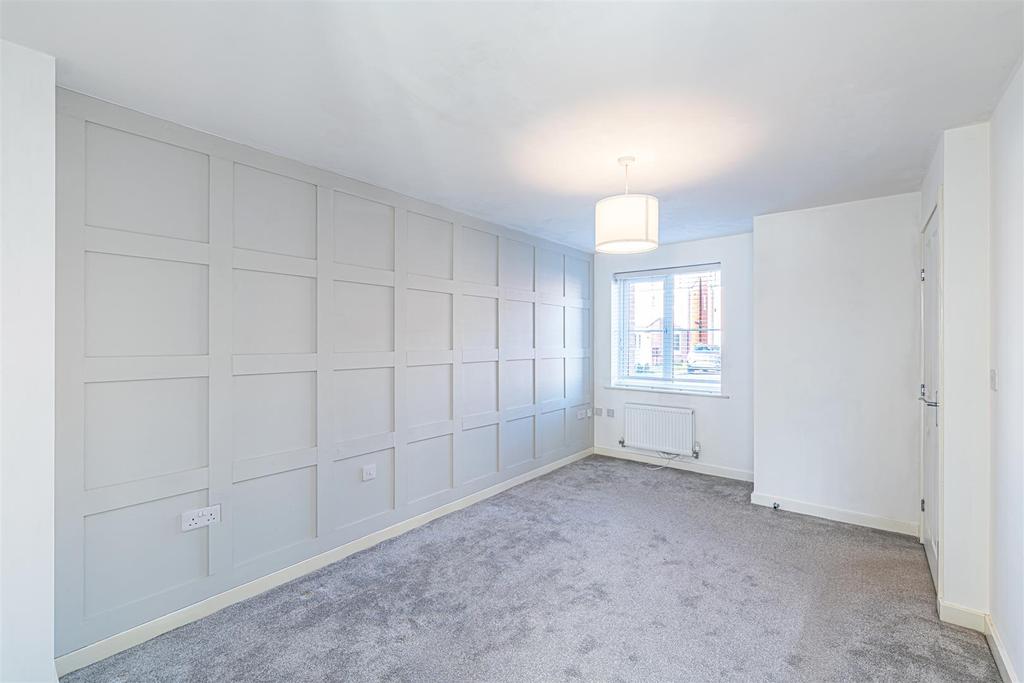 Scarborough Drive, NewtonLeWillows 2 bed mews £750 pcm (£173 pw)