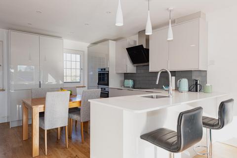 79 Dorking Road, Epsom, KT18 7JU