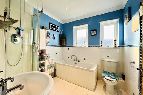 361 Cheriton Road, Folkestone, CT19 4BT
