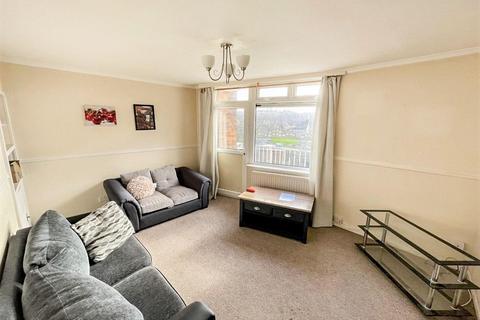 42 Farmstead Close, Sheffield, S14 1LR