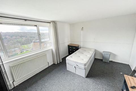 42 Farmstead Close, Sheffield, S14 1LR