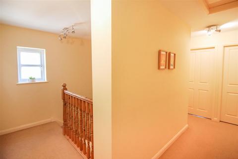 16 Chapel Croft, Hemingfield, Barnsley, S73 0PL