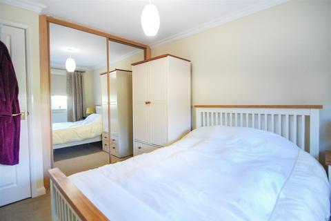 16 Chapel Croft, Hemingfield, Barnsley, S73 0PL
