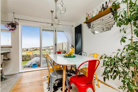 115 Downsway, Southwick, Brighton, BN42 4WE