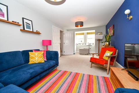 19 Cartwright Avenue, Guiseley, Leeds, LS20 9FJ
