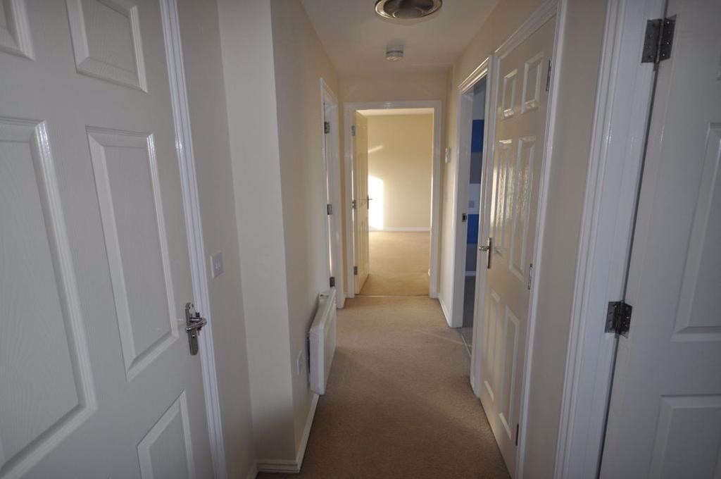 Moor Street, Brierley Hill 2 bed flat £675 pcm (£156 pw)