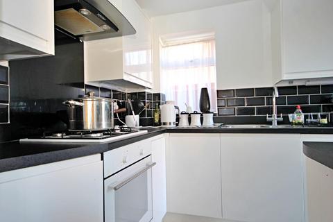 22 Blackdown, Wilnecote, Tamworth, B77 4JQ