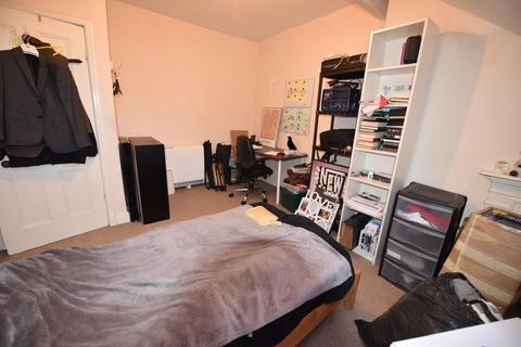 1 bedroom flat to rent, 15 Oakwood Avenue, SFF