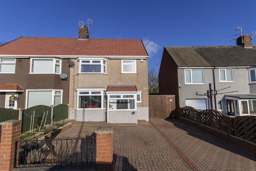 Newbold Back Lane, Chesterfield 3 bed semidetached house £289,950