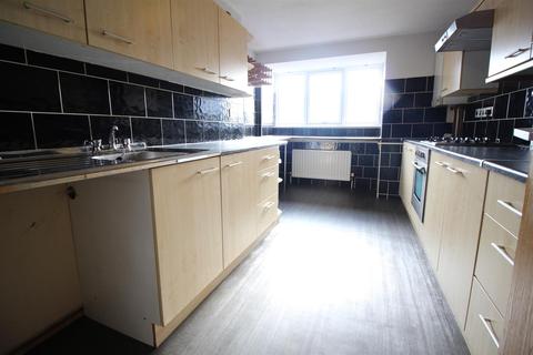 3 bedroom apartment to rent - Horsley Court, Fawdon, Newcastle Upon Tyne